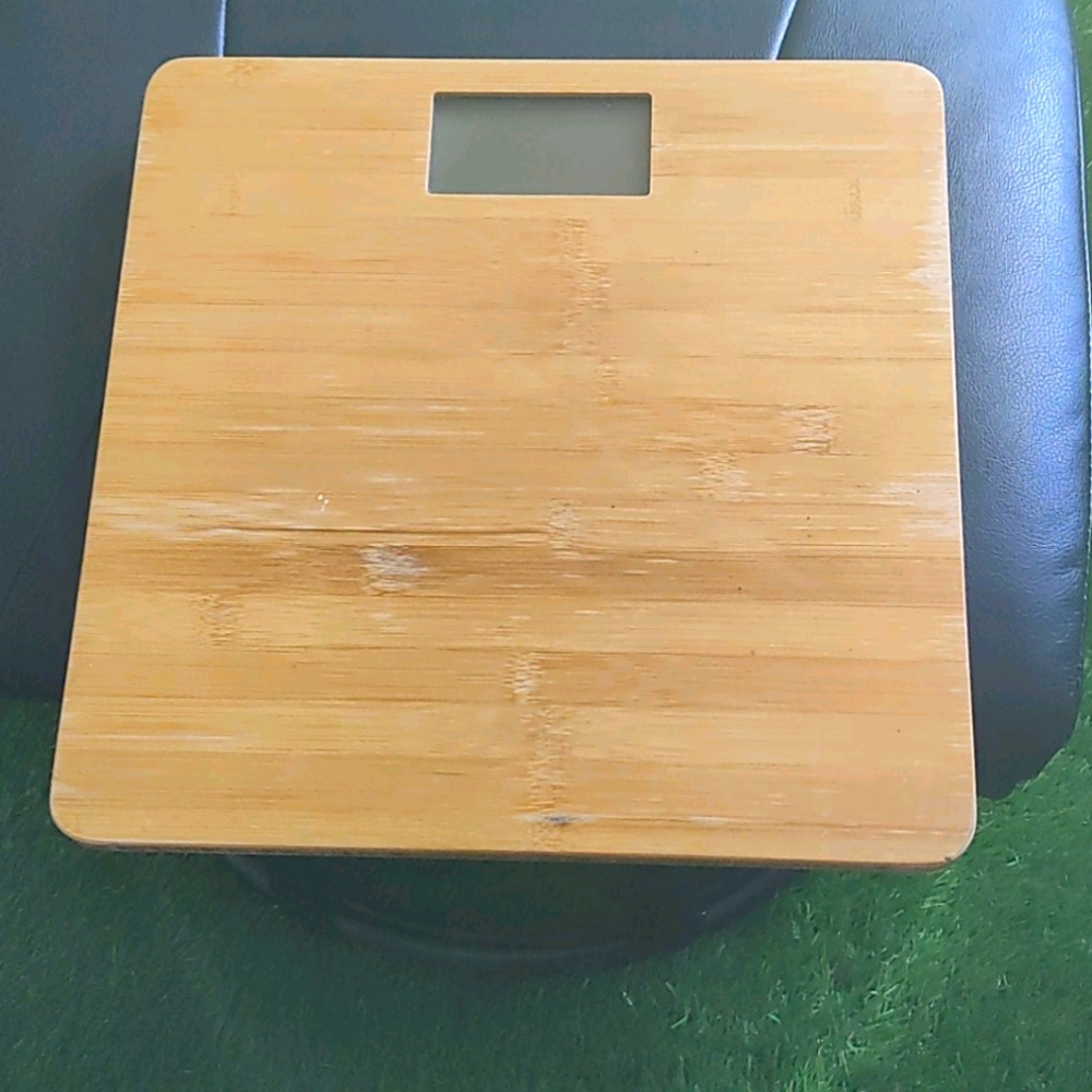 Digital Bathroom Scale - Faux Bamboo